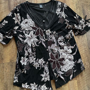 Women's Appointments Black & White Floral Blouse 2X